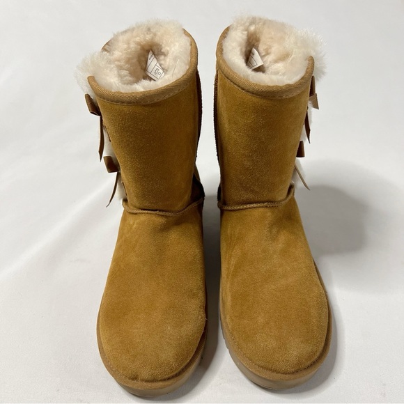 Koolaburra by Ugg Genuine Suede Sheepskin Short Winter Boots Size 7 Women’s - Picture 4 of 8